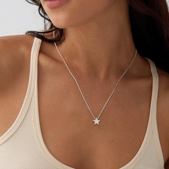 for Women 14K Gold Plated Cubic Zirconia Twist Rope Chain Pendant Necklace - Picture 3 of 7